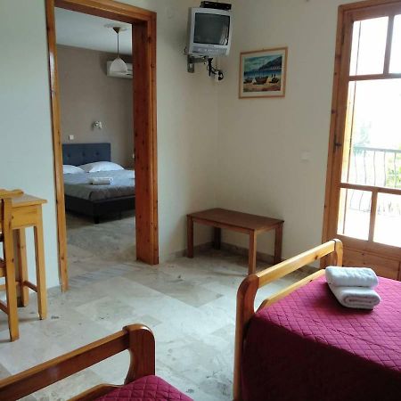Orelia Pension Tolón Exteriér fotografie