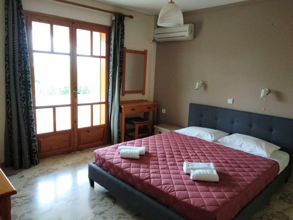 Orelia Pension Tolón Exteriér fotografie