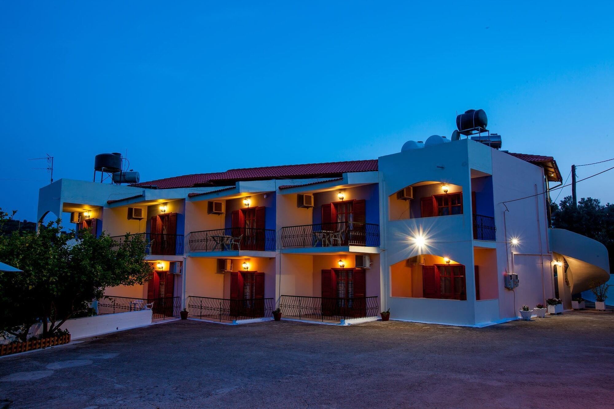 Orelia Pension Tolón Exteriér fotografie